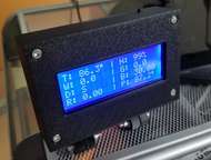 This is the face of PoohPi, one of the LCD equipped "P*Pi's". There is PlayerPi, PiddlePi and PoohPi.
