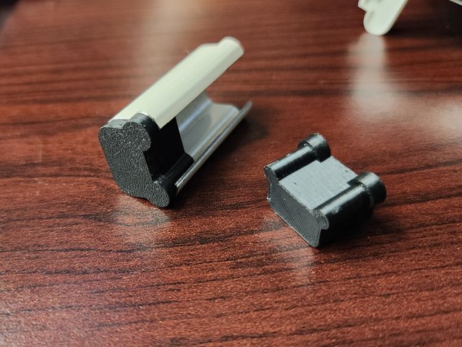 The end plug for Wiremold.